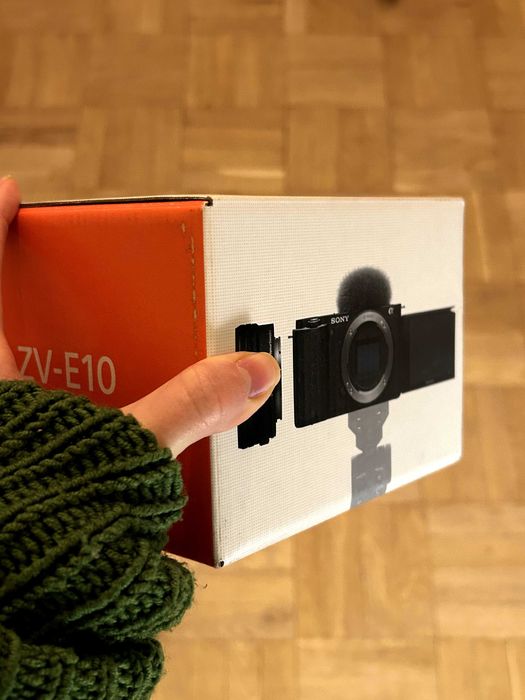 Фотоапарат із змінним об'єктивом Sony ZV-E10 Kit + 16-50 Black