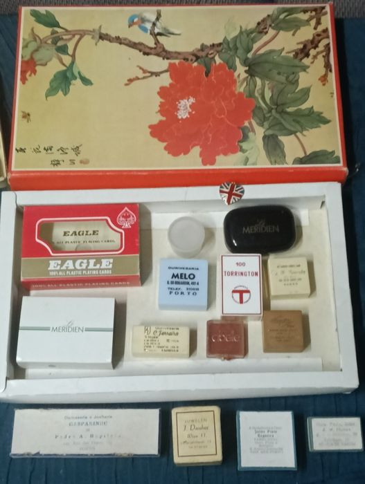 Bela e pouco comum coleção de caixas diveras