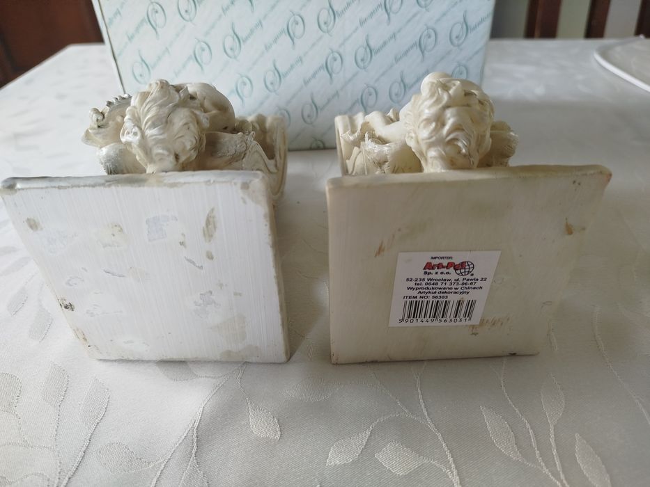 Figurki Komplet 2 szt. wsporników z aniołami, bogato zdobione, ozdoba