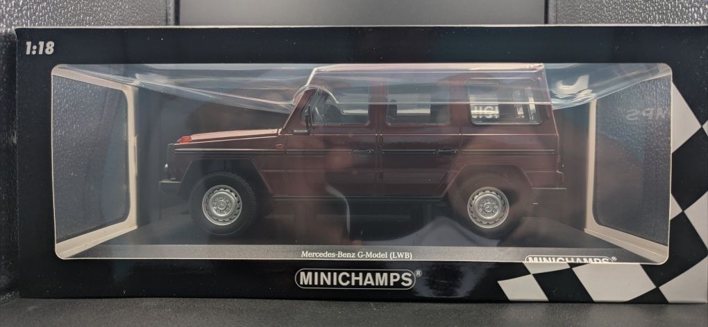 Mercedes G-Model Minichamps масштаб  1:18