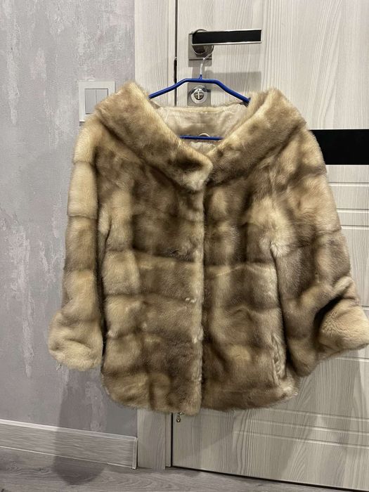 Продам норковую шубу