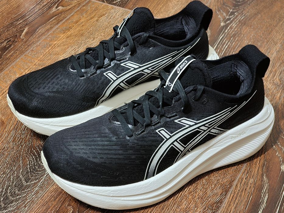 Оригінал 100% чоловічі кросівки asics nimbus 27 eur 42.5