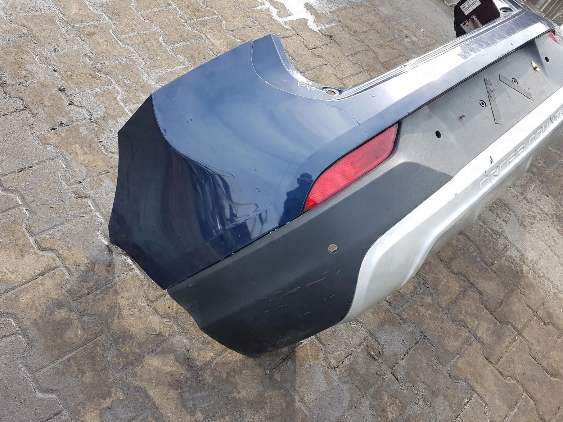 VOLVO V40 II 2 12-16r CROSS COUNTRY ZDERZAK TYŁ 498-46