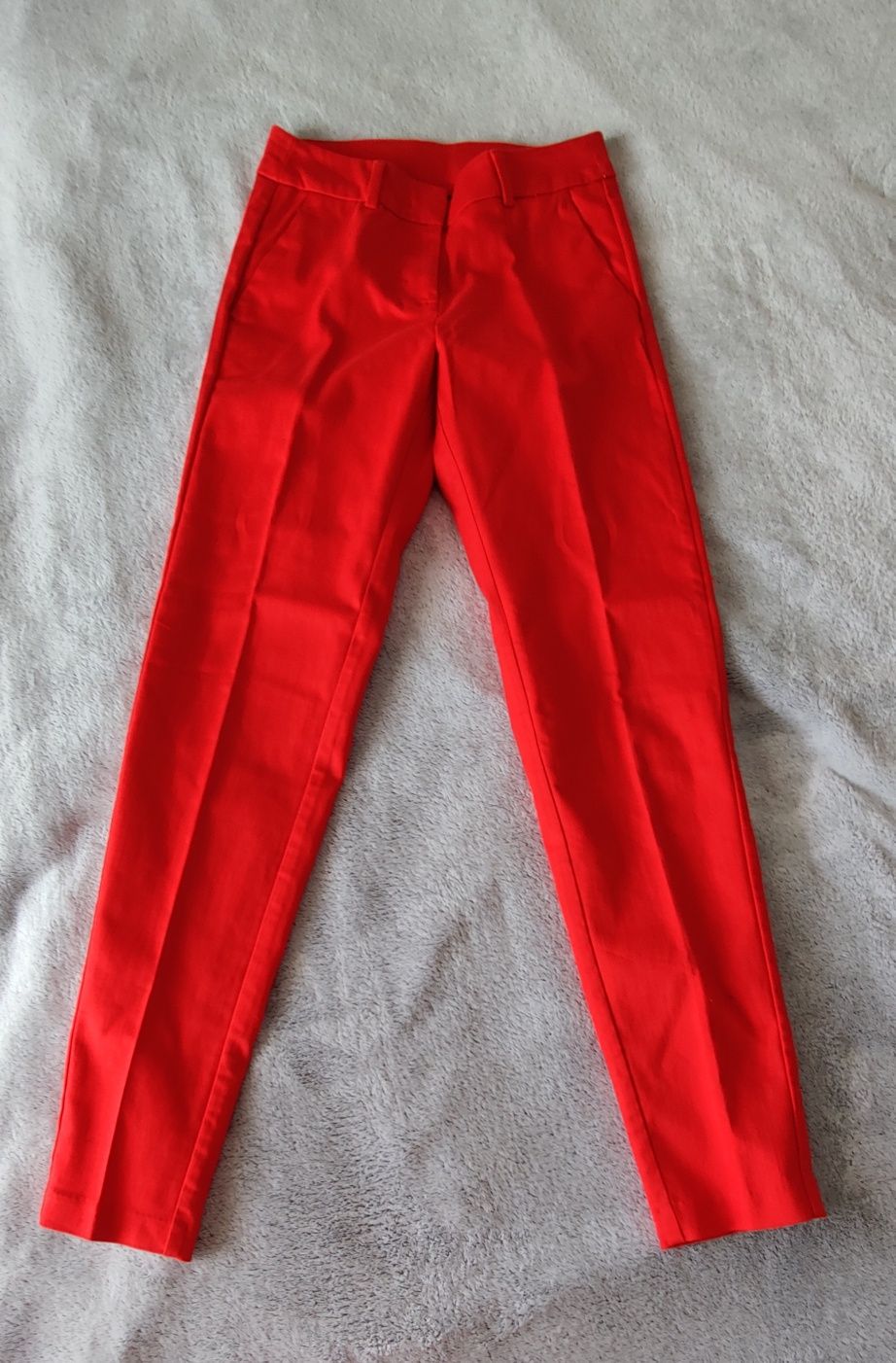 NOWE czerwone spodnie w kant