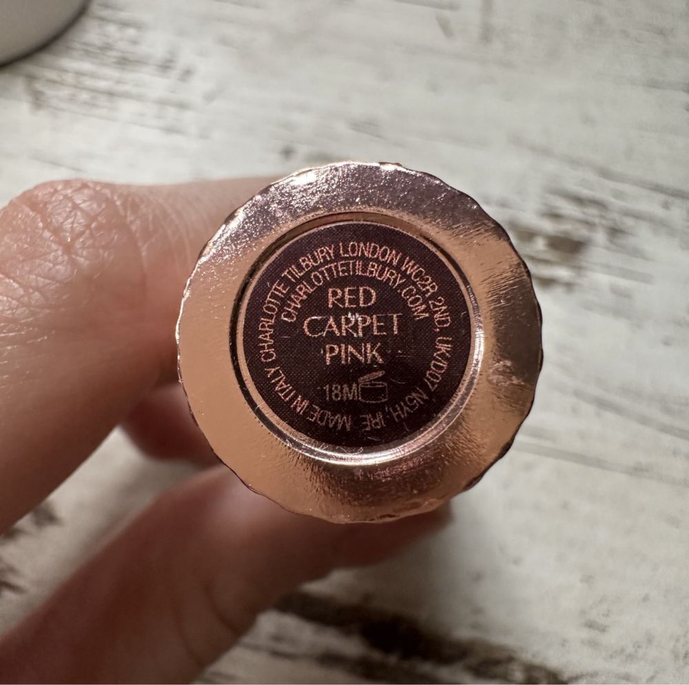 Charlotte Tilbury Hollywood Beauty Icon pomadka