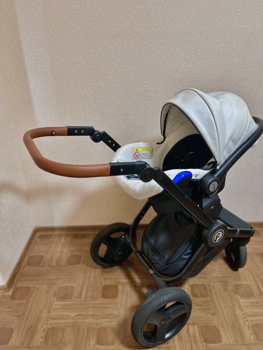 Коляска 3в1 Verdi Futuro 06 White Diamond