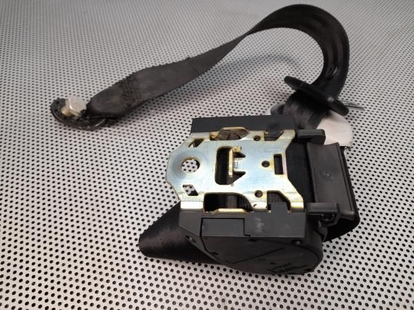 Cinto trás esquerdo VOLKSWAGEN Bora (1J2)