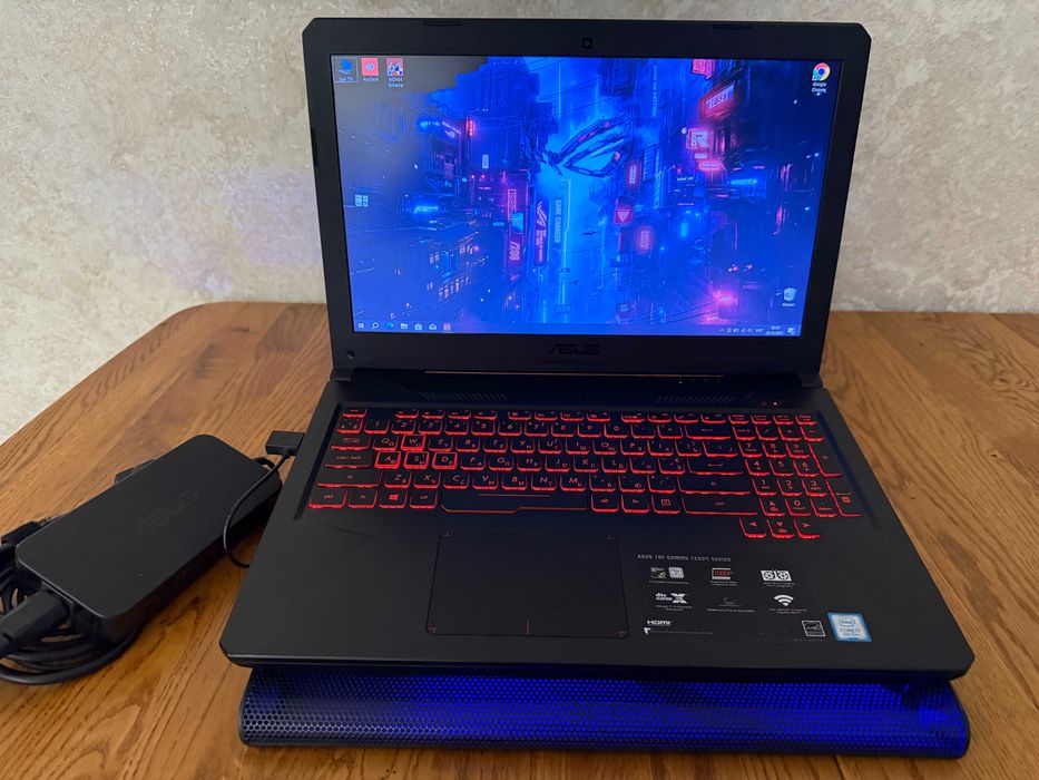ASUS FX504G/ i7-8750H / 8Gb / nVIDIA GTX1050Ti 4Gb / HDD 128Gb/HDD 1Tb