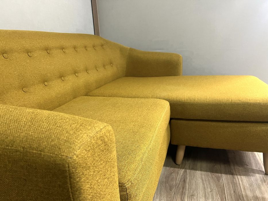 Narożnik pikowany musztardowy z dwiema pufami kanapa sofa DOSTAWA !!!