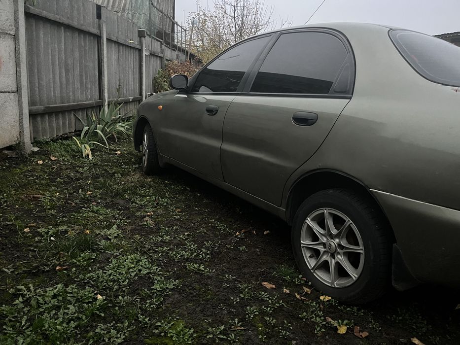 Продам                                                        Ланос.