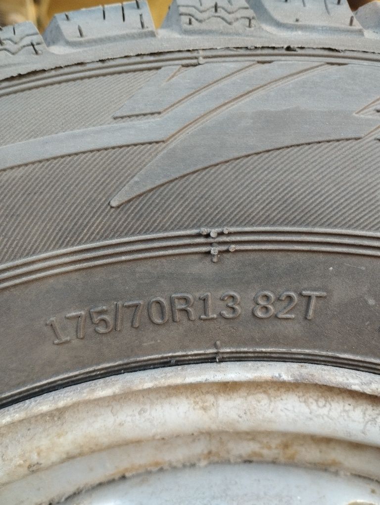 Зимова гума 175/70 R13