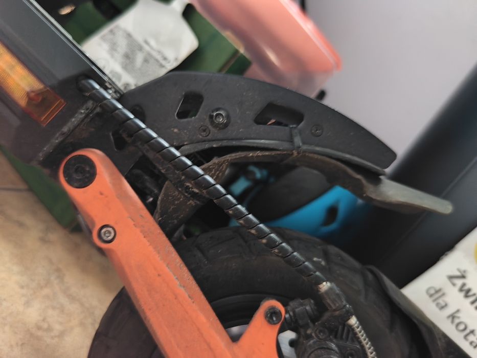 Kukirin G2 pro 2024, osłony amortyzatorów, błotniki od wody