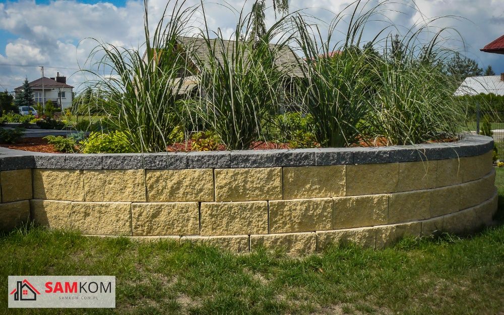 Mur oporowy pustak skarpowy murek ogrodowy łupany palisada gazon elka