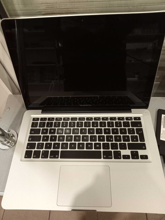 Продам корпус с Матрицей MacBook Pro A1278
