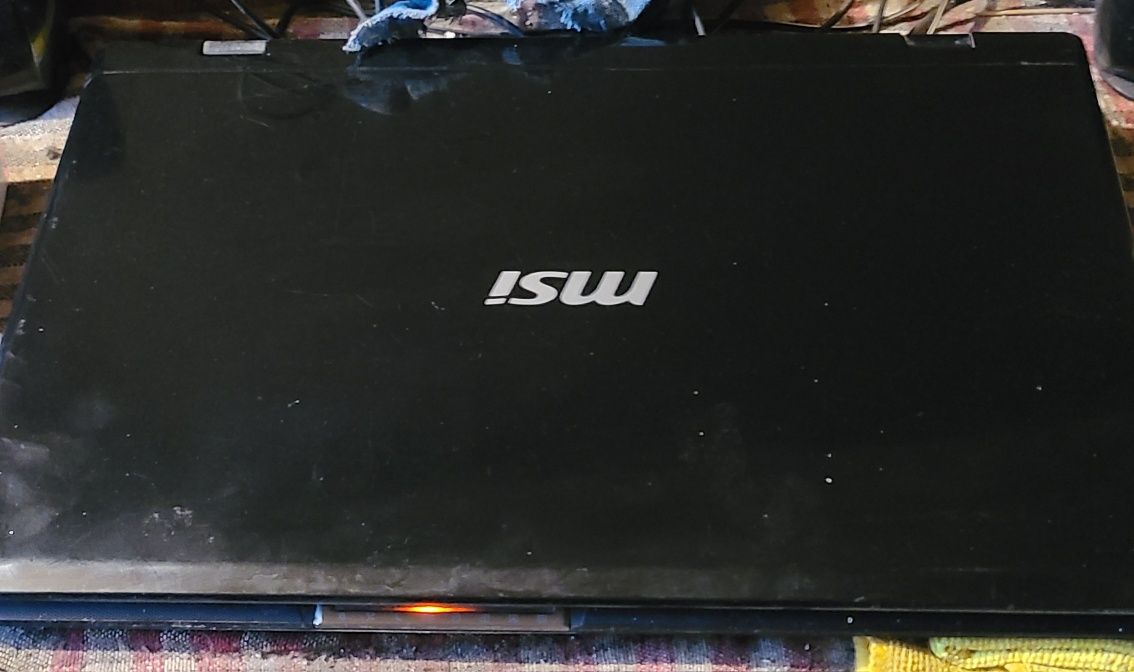 Ноутбук MSI.Полностью рабочий.