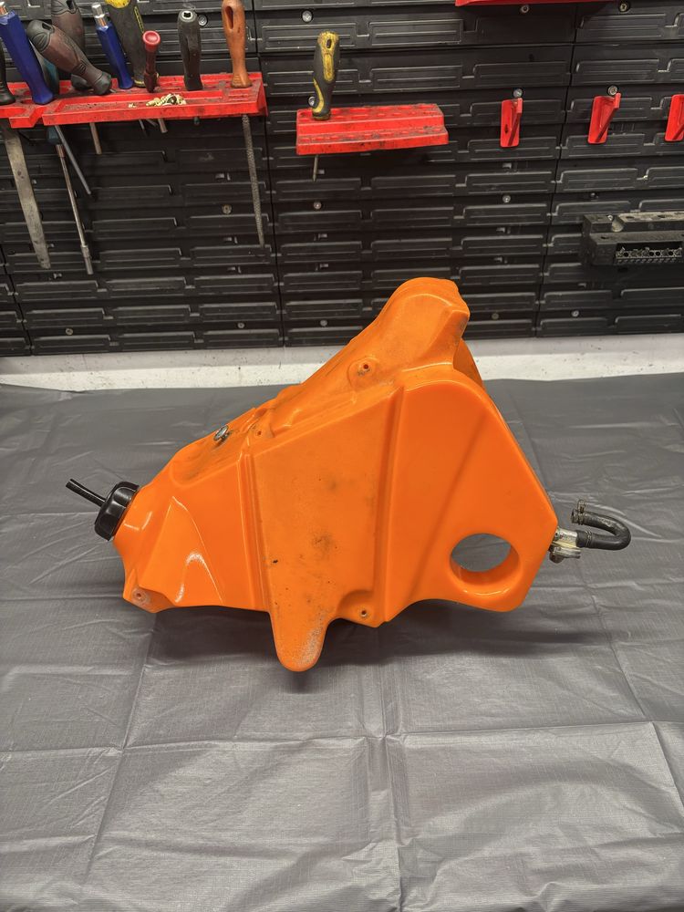Bak zbiornik paliwa KTM SX450 RFS EXC 520 525