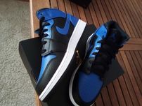 (r. 36,5 -23,5 cm) Nike Air Jordan 1 Mid Royal 554725,-077