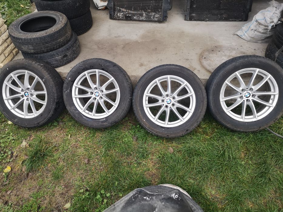 Оригінальні диски з резиною BMW X3 2021 року (225/60 R18)