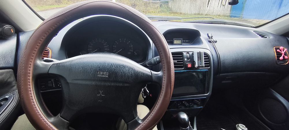 Продам Mitsubishi Carisma