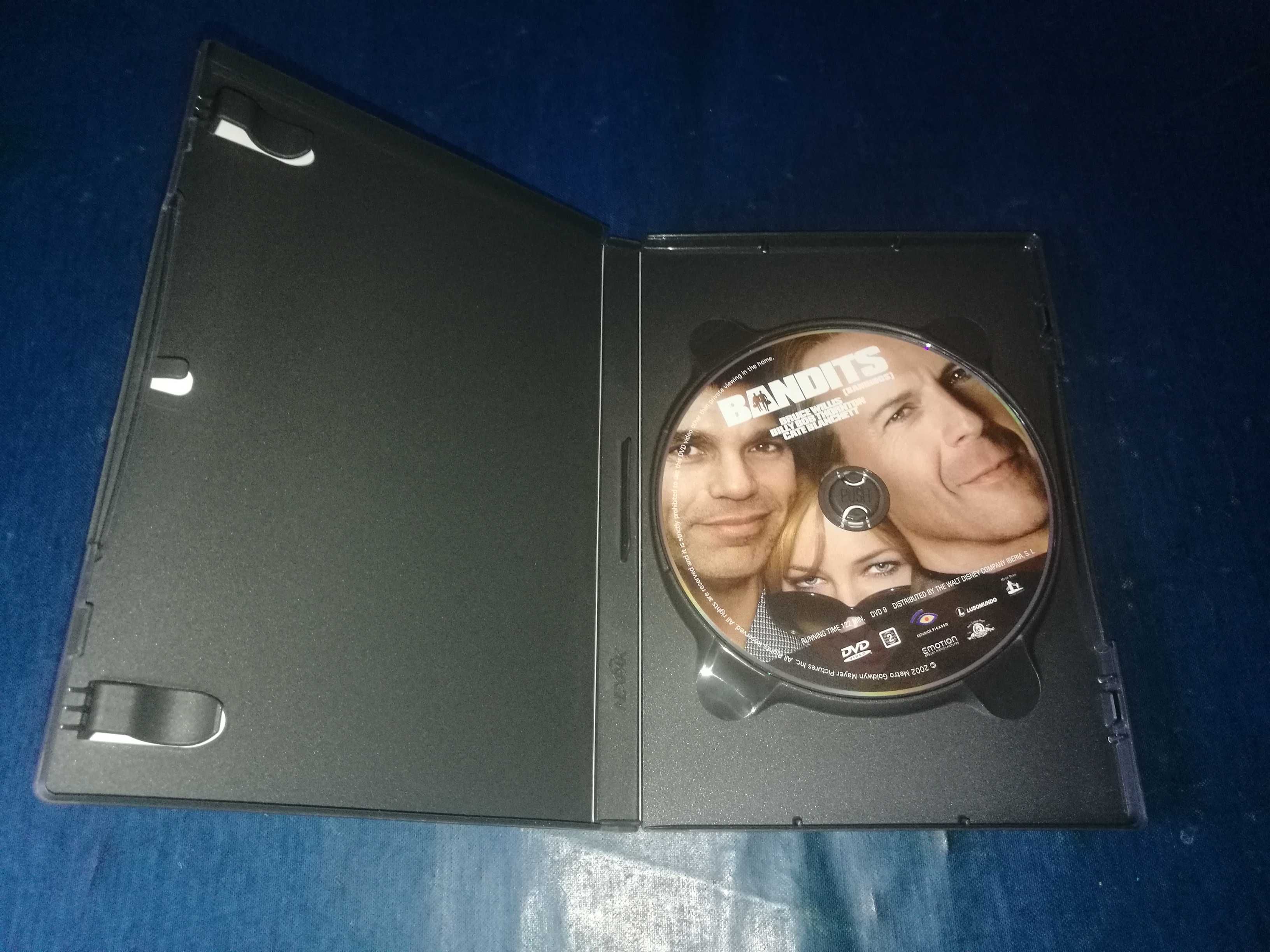 BANDIDOS DVD (legendagem em Português)