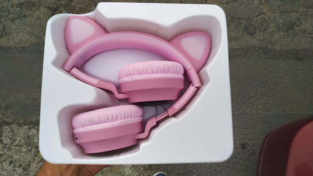 Беспроводные наушники на подарок девочке Hoco W27 pink ears cat