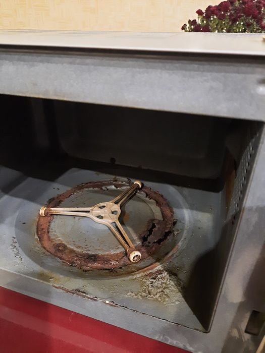 Продам микроволновку Gorenje MO-17DS.