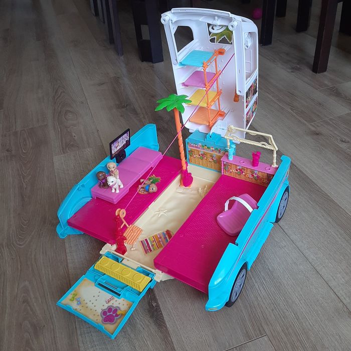 Kamper piesków Barbie