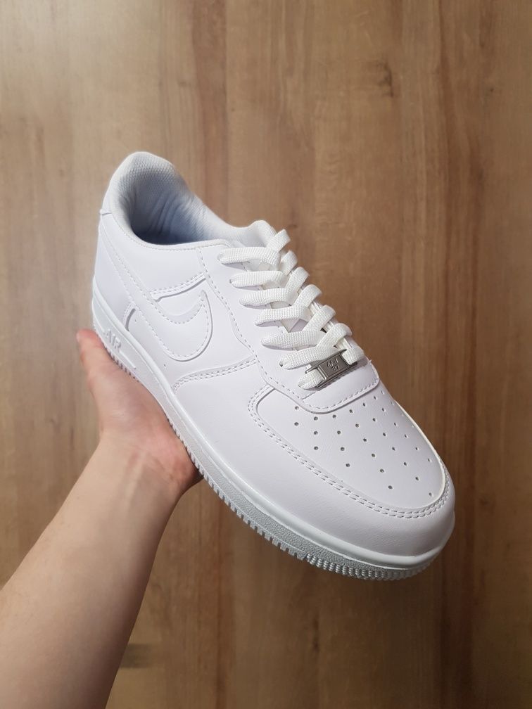 Nike Air Force rozmiar 41 białe nowe