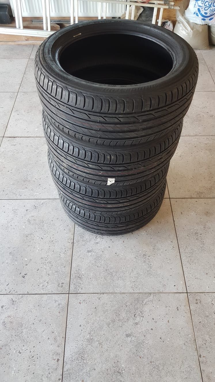 Bridgestone Turanza T001 215/50 R18