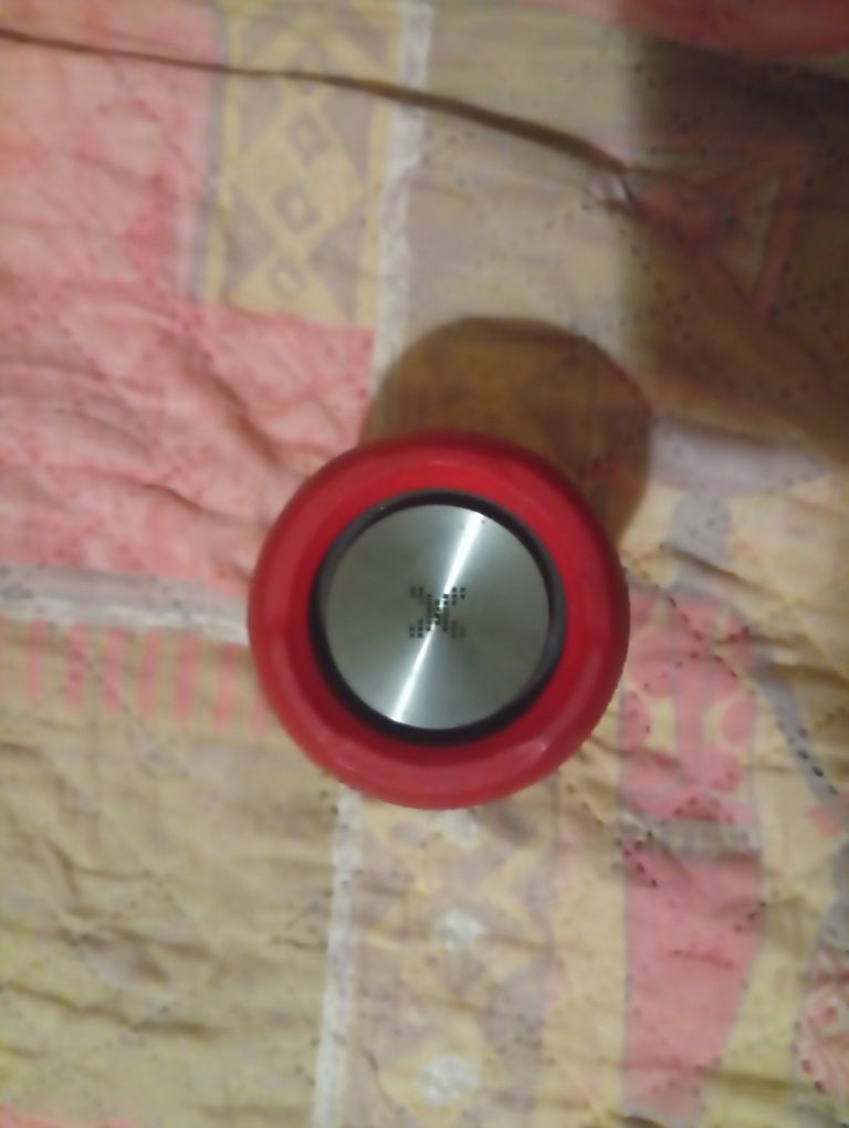 Продам срочно bluetooth колонку