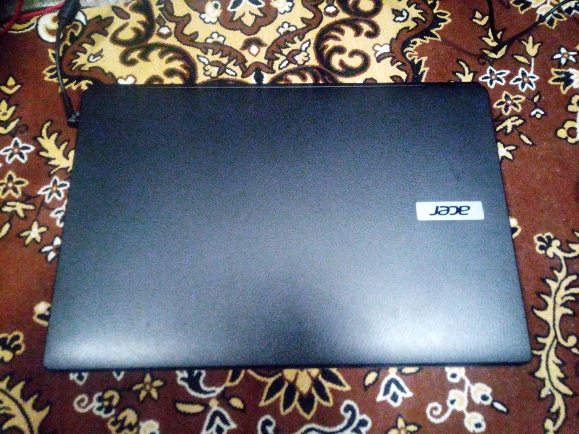 Продам Acer ES1-711