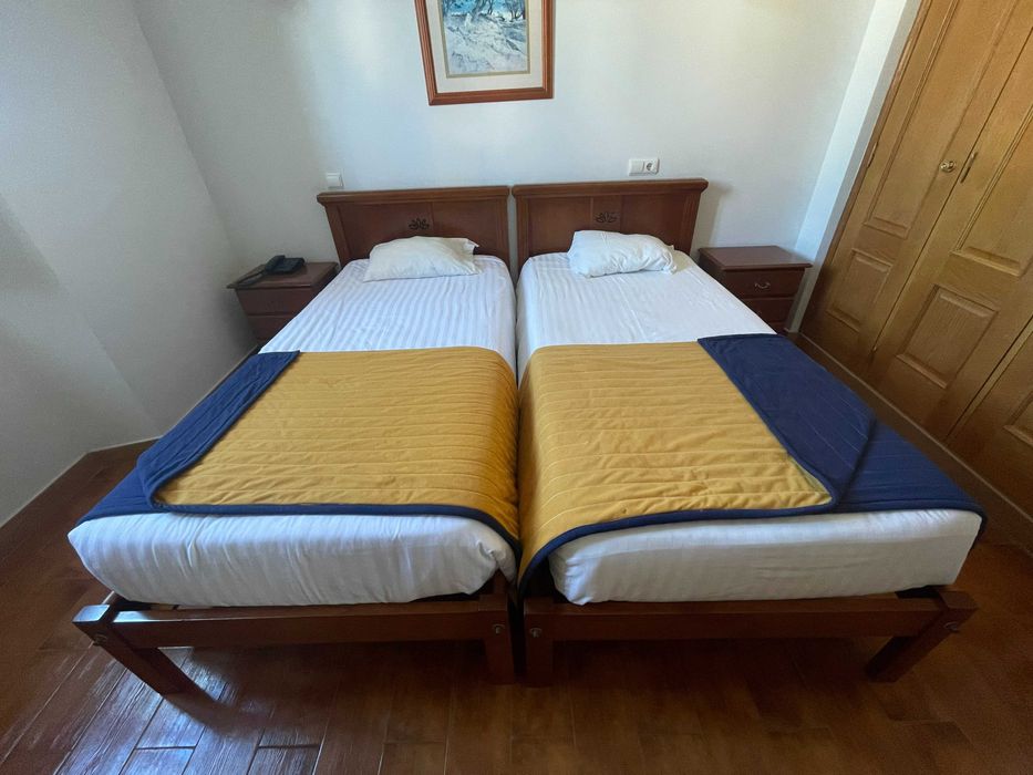 Mobília completa quarto solteiro de hotel