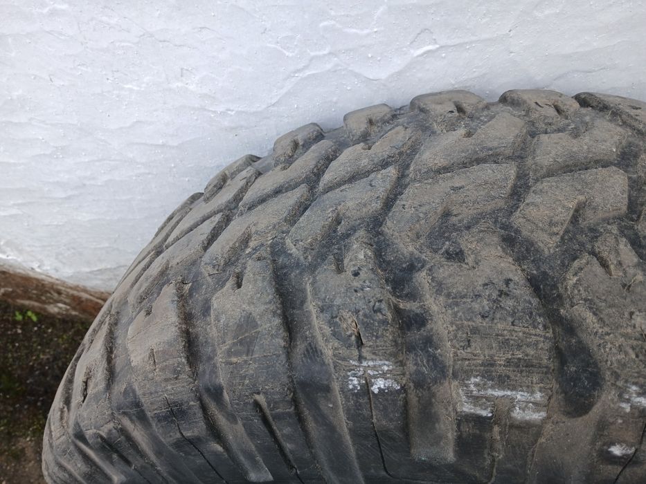 Pneus goodyear 35 12.5 r15