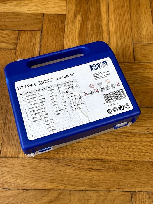 Набір лампочок / запобіжників H7 24V X 2