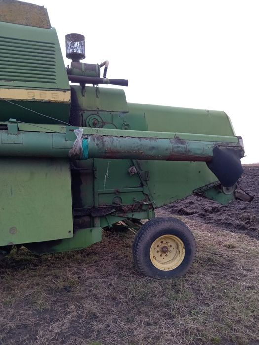 Комбайн зернозбиральний John Deere