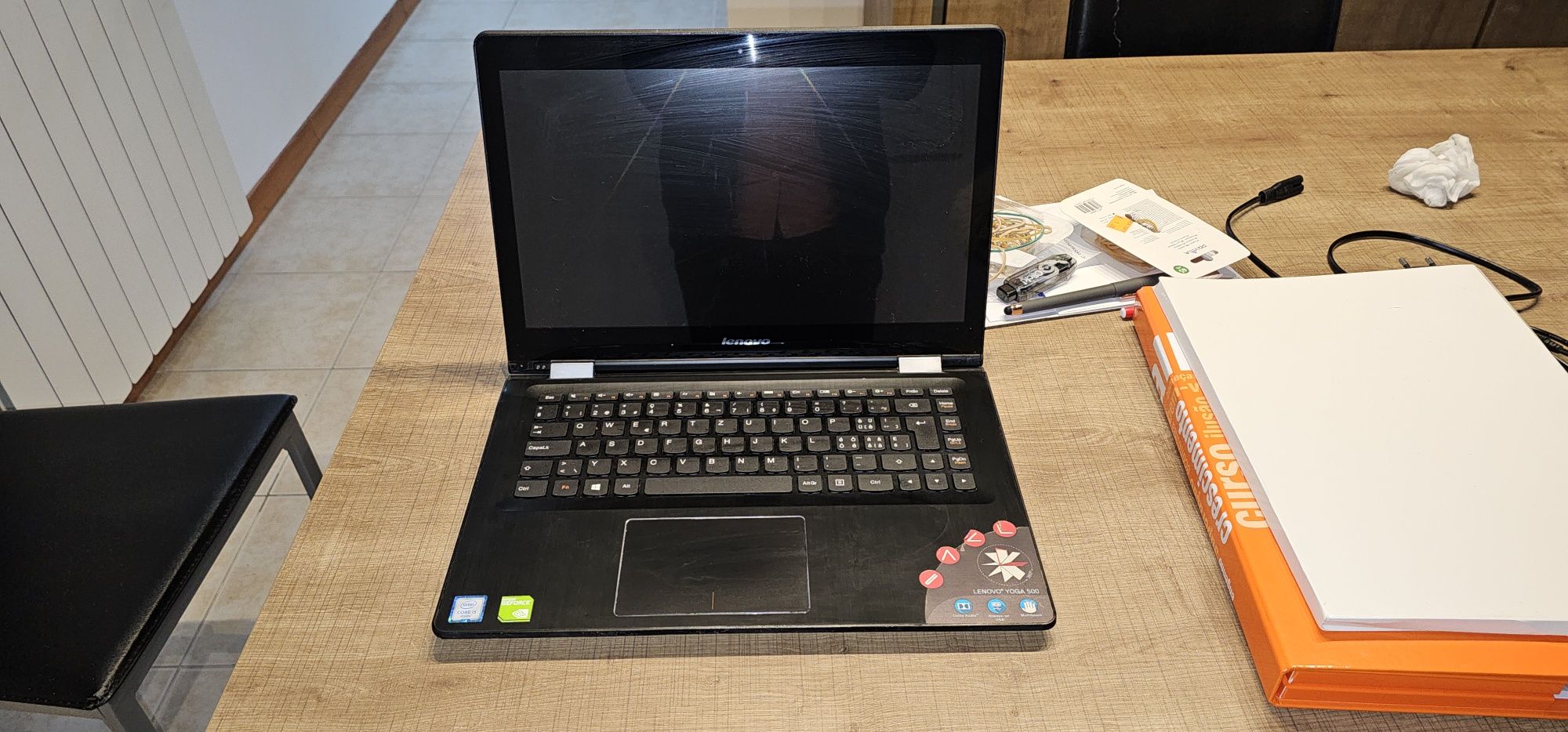 Portátil Lenovo Ioga 500 (Avariado)