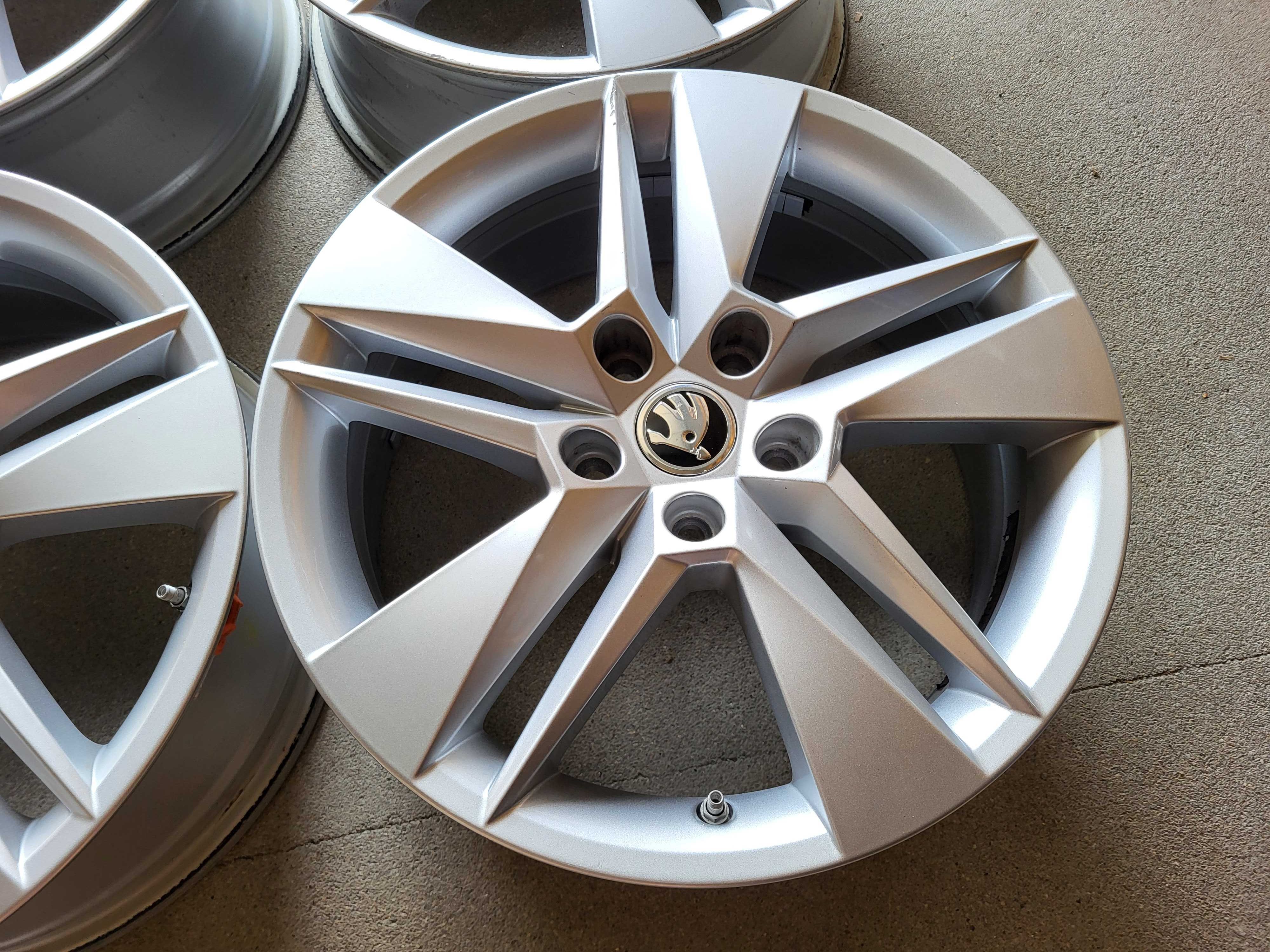 [801] Felgi aluminiowe 17 Cali 5x112 ET41 SKODA ORYGINAL Octavia III
