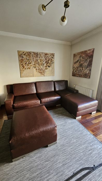 Sofá com chaise longue
