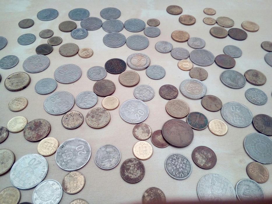 moedas antigas varias trinta euros tudo