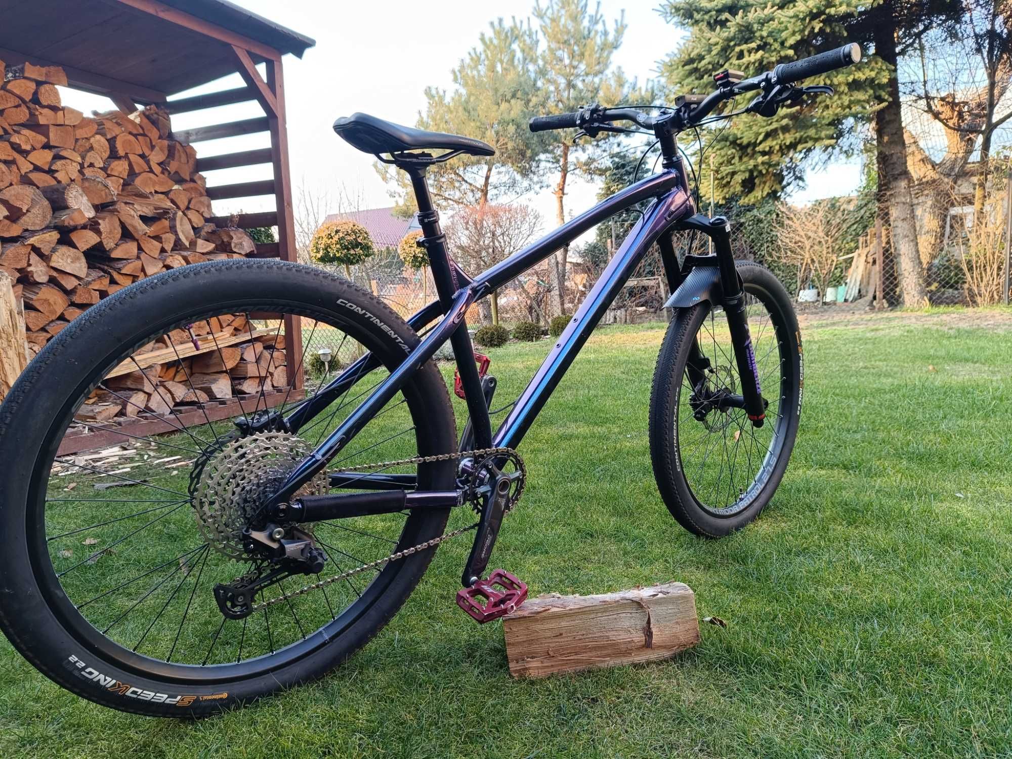 Rower MTB Dartmoor Primal Pro 27.5 opony MAXXIS CONTINENTAL kask