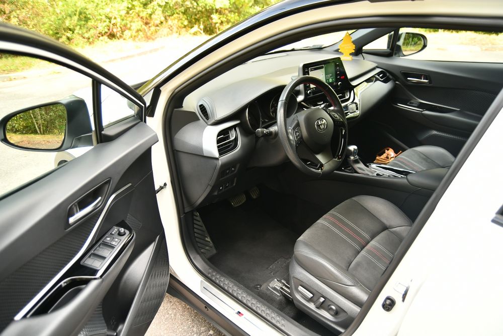 Toyoty CHR GR Sport 2.0 Hybryda Gwarancja