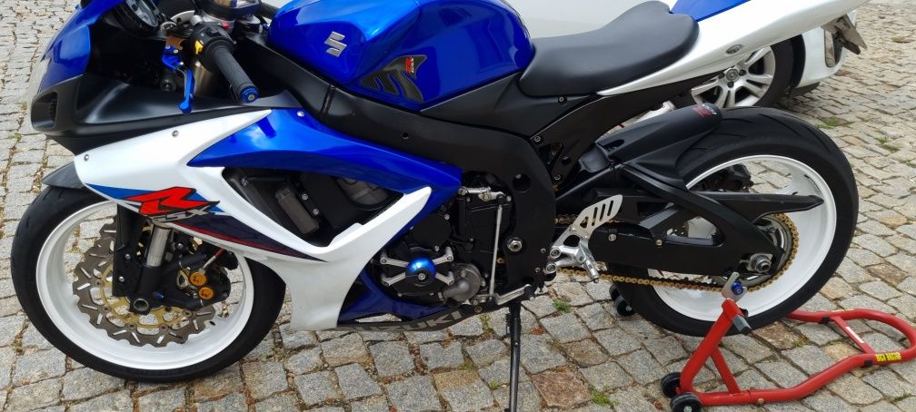 Vendo Suzuki GSXR 600 k7