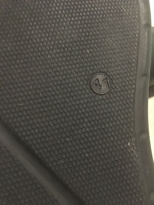 Обувь мужской спортивный.