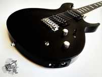 Line 6 Variax® 700 ‘2003 (w/Seymour Duncan pups) +softcase