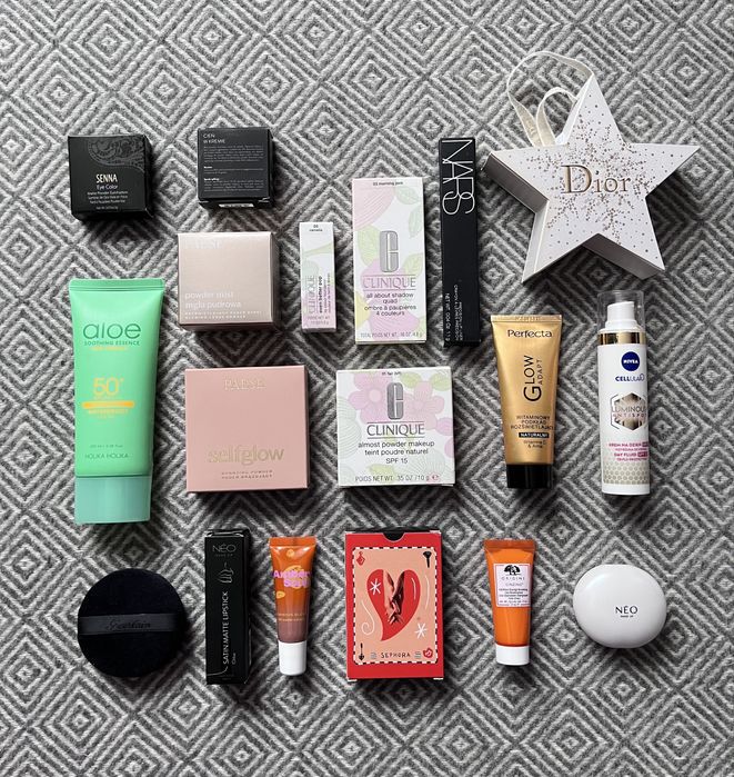 MEGA zestaw kosmetyków- m.in. DIOR, Clinique puder, HolikaHolika