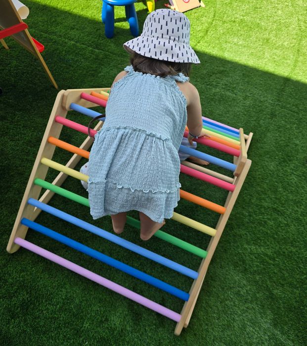 Triângulo de Pikler com rampa