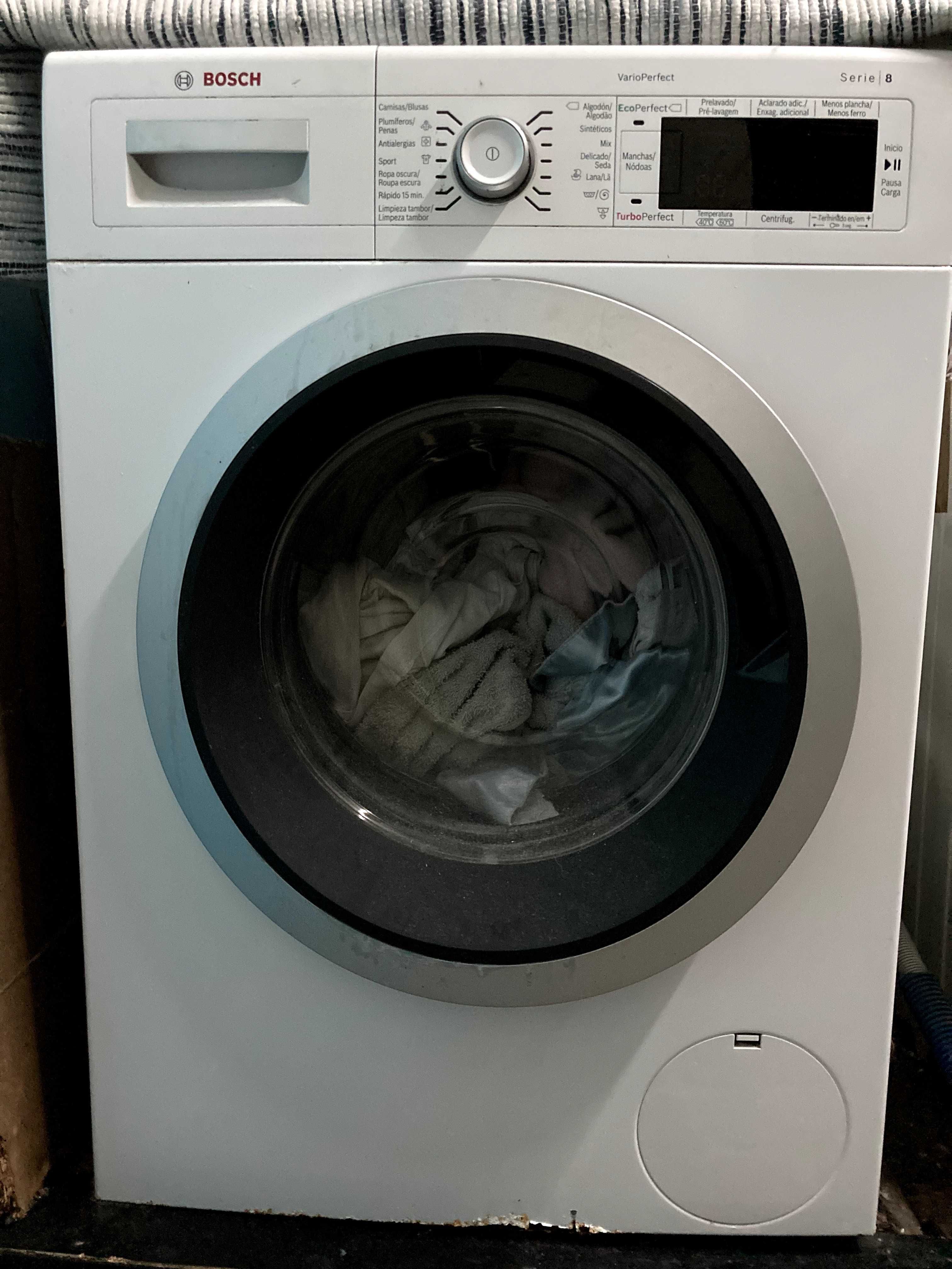 Máquina de Lavar Roupa Bosch Série 8 - ótima condição