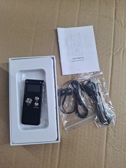 Dyktafon cyfrowy MP3 SK-012 8 GB