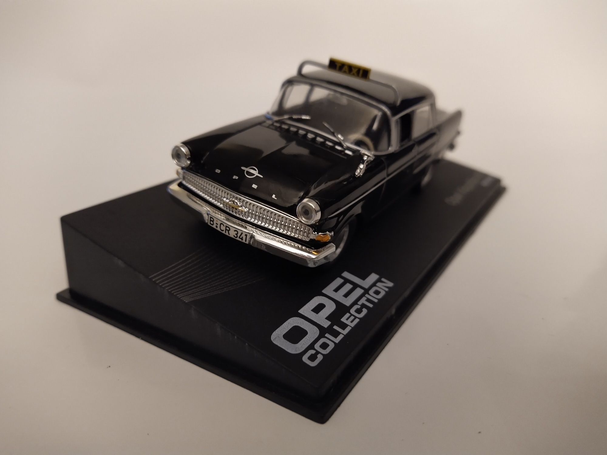 Opel Kapitan PII Taxi Opel collection Eaglemoss Altaya Skala 1:43