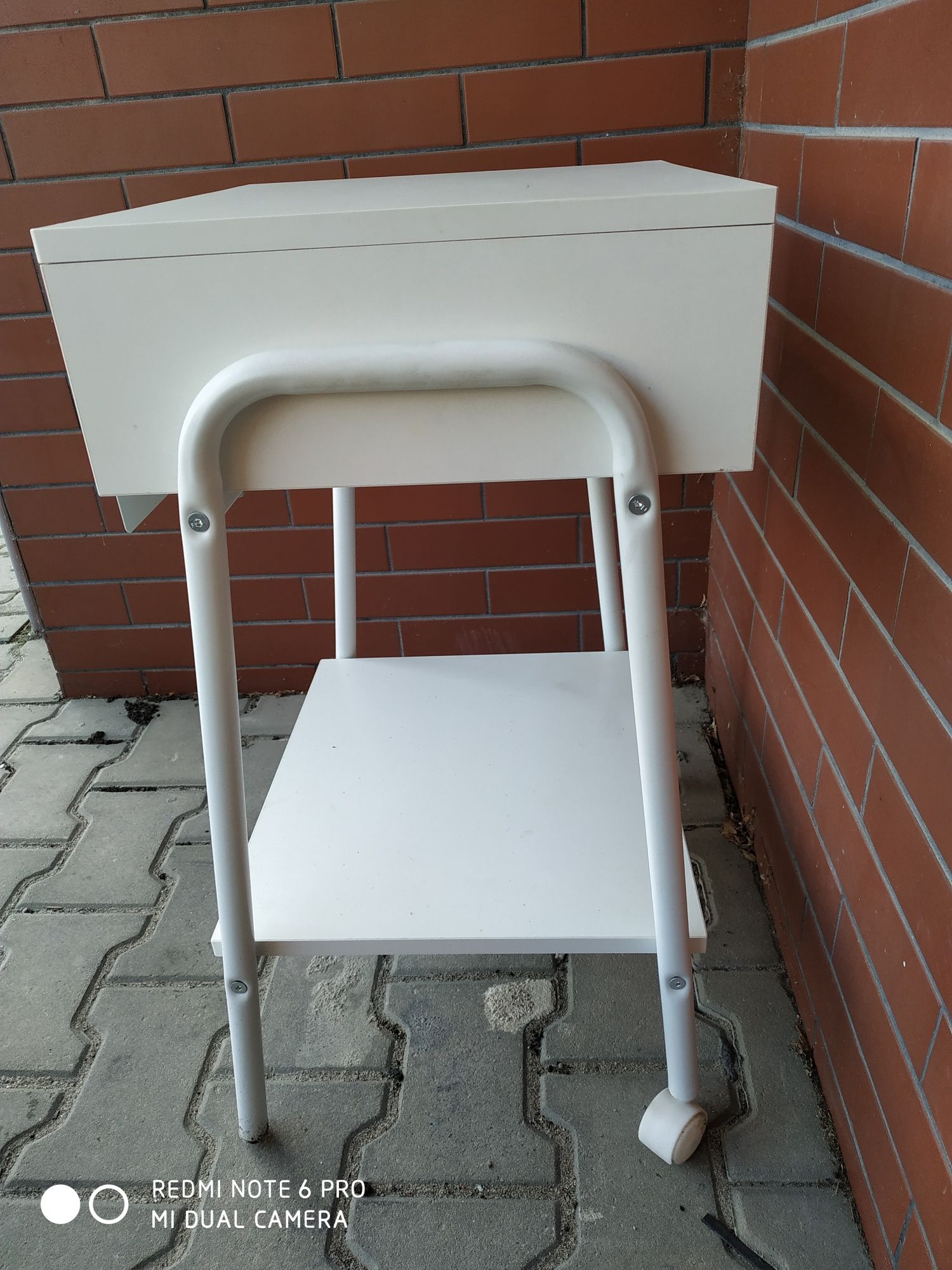 Stolik nocny Setskog,Ikea,biały.